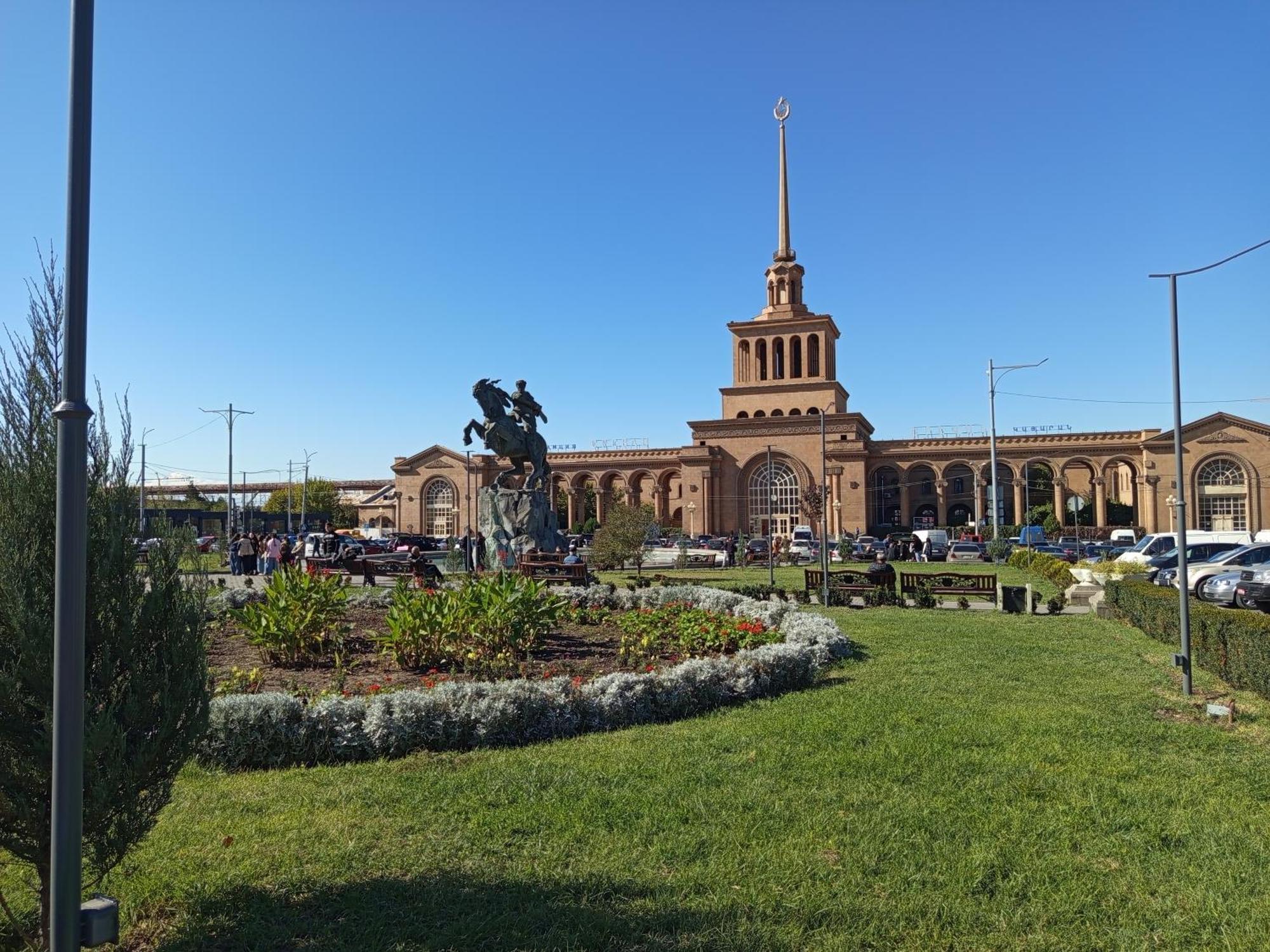 Living Spaces - Guesthouse Yerevan Luaran gambar